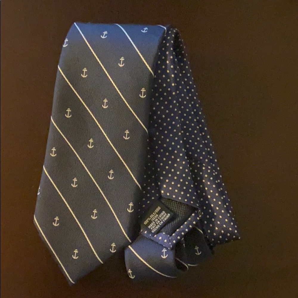 Brand new Náutica tie.